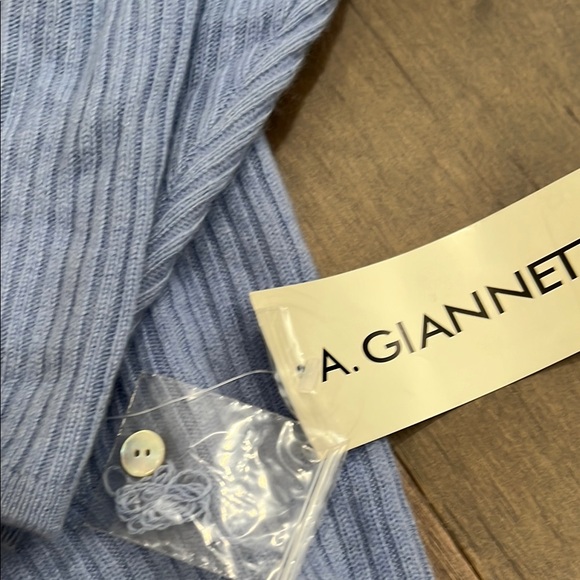 A Giannetti Light Blue Cardigan 100% Cashmere! - Picture 5 of 6